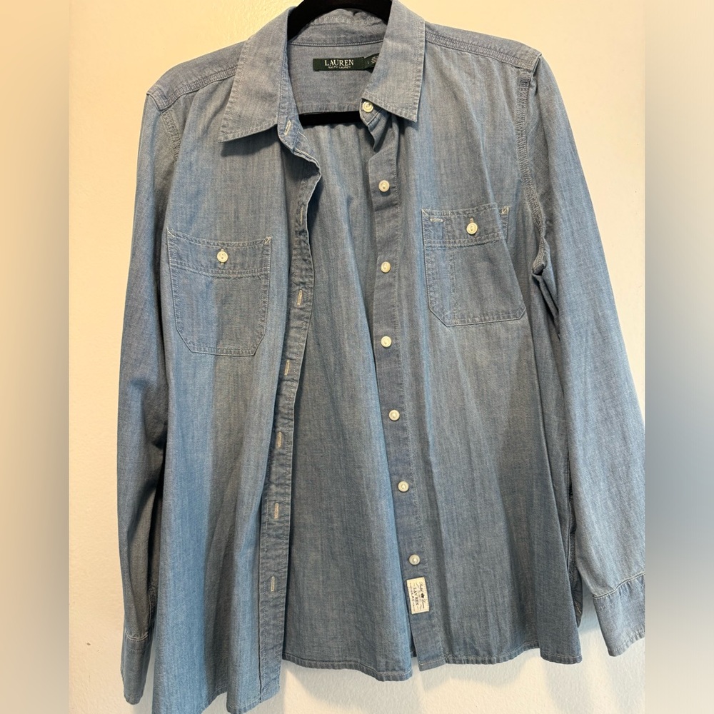 Women’s Ralph Lauren blue denim button up shirt. Size large, never worn